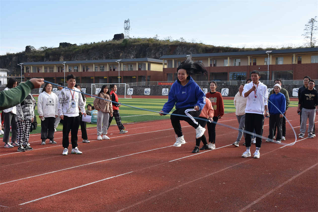 我校第一届田径运动会圆满落幕