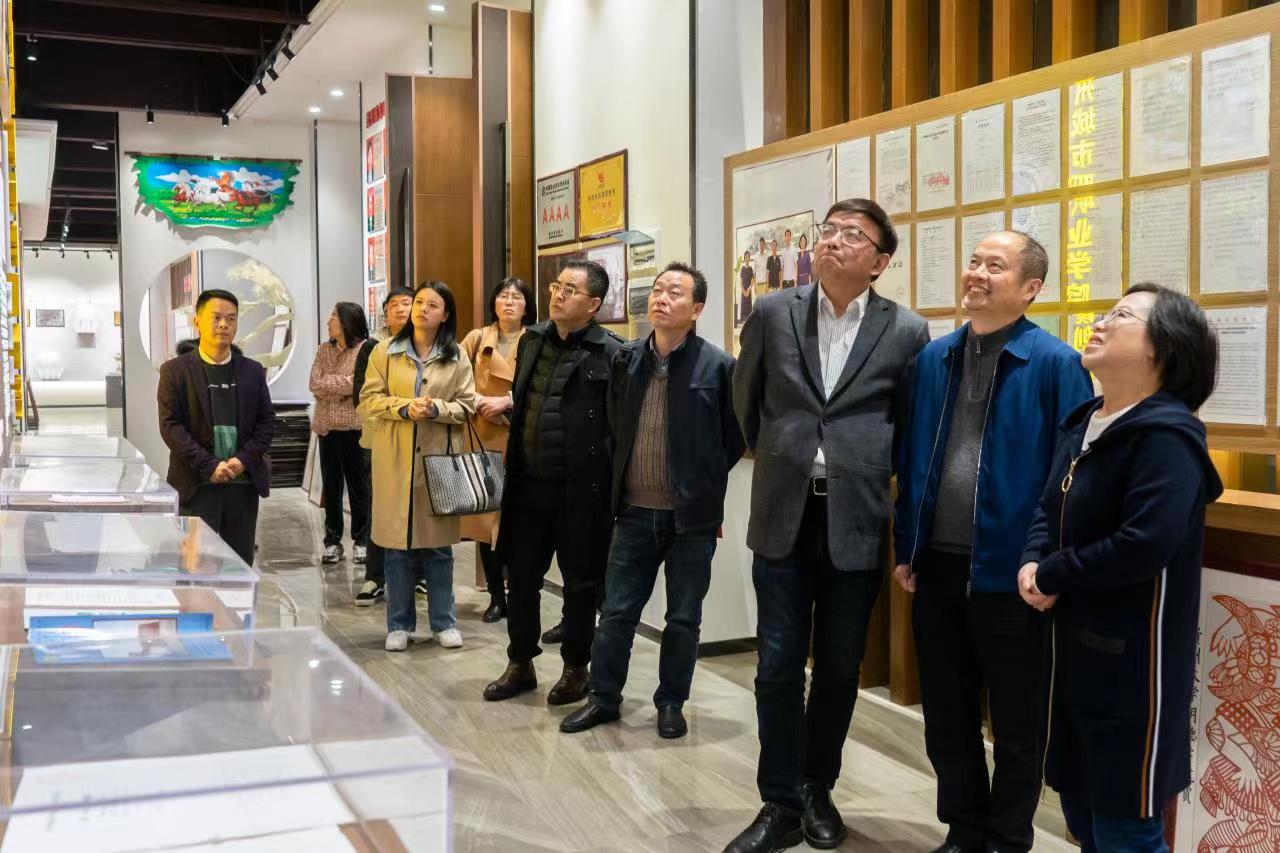 它山之石可攻玉  考察学习谋发展  ——我校组织考察组赴贵阳相关院校考察交流学习