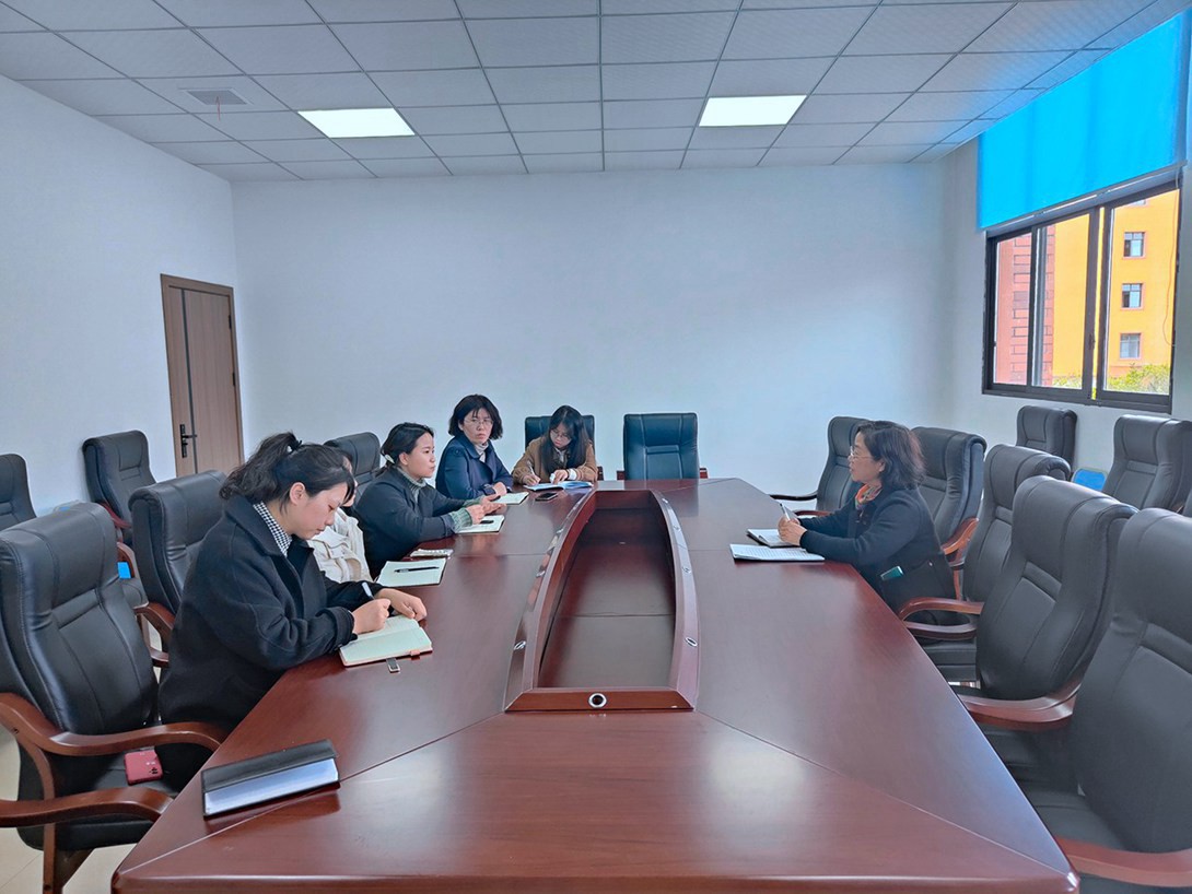 田银萍主持召开参加“铜仁市第十届技能大赛”参赛师生赛前动员会