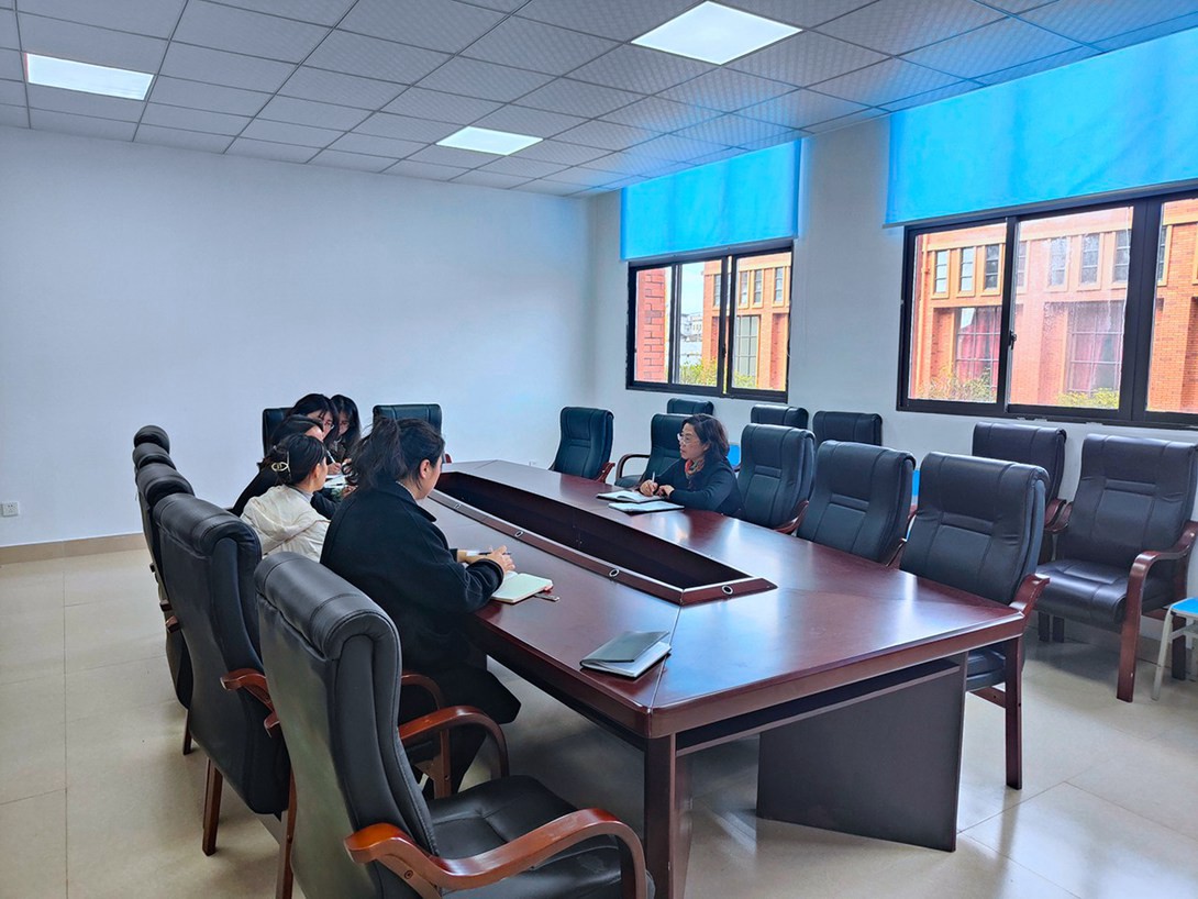 田银萍主持召开参加“铜仁市第十届技能大赛”参赛师生赛前动员会