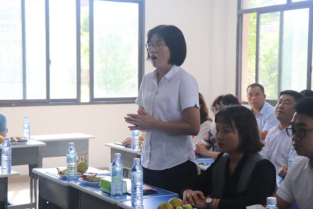 欢聚一堂 喜迎中秋 — 贵州铜仁数据职业学院(筹)召开教师座谈会