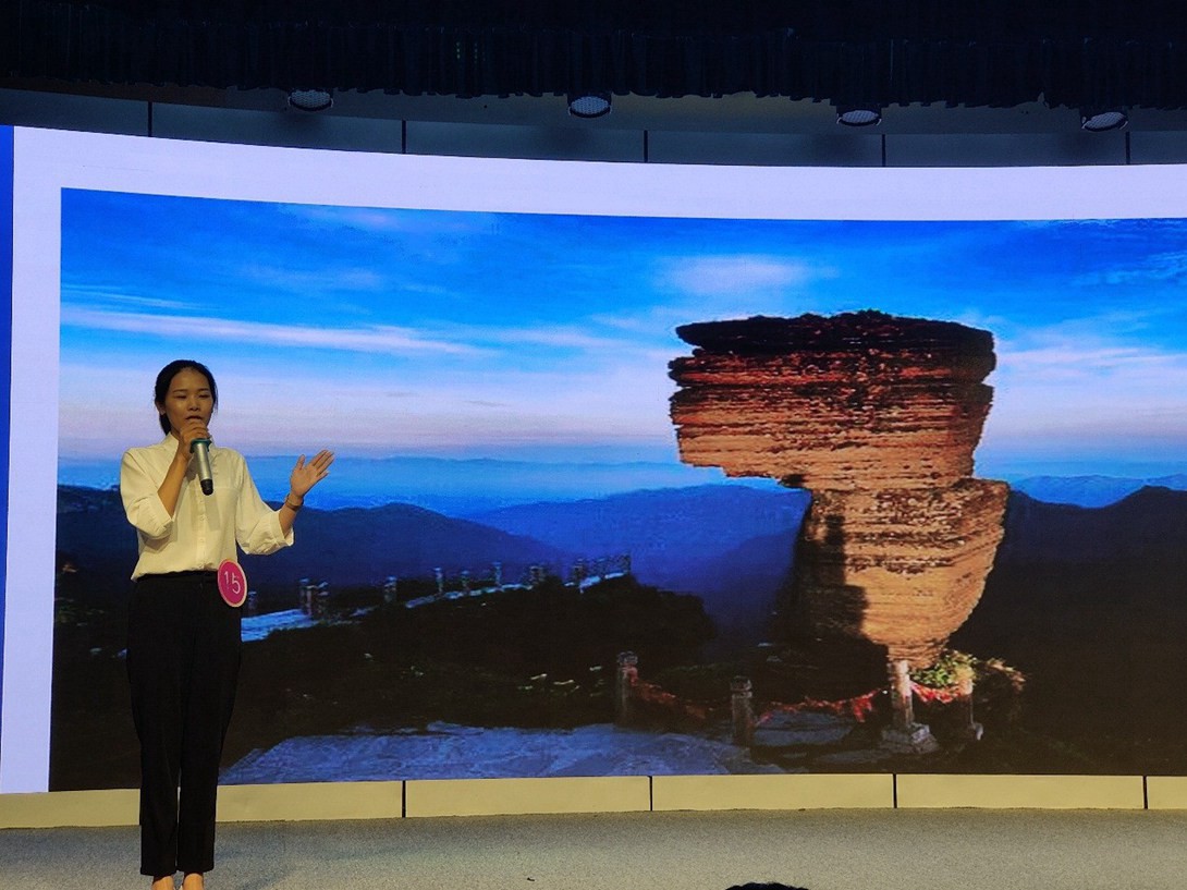 雏鹰展翅 幼驹出征—铜仁市数据职业学校师生亮相市赛赛场