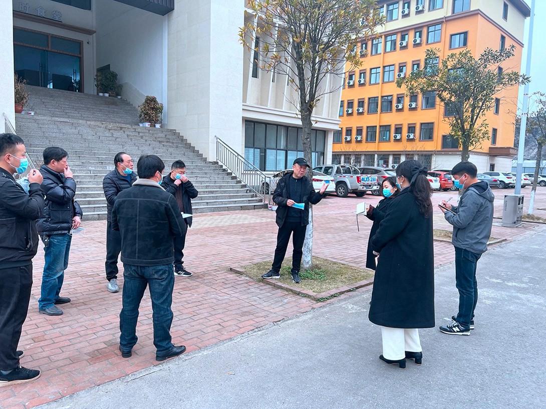 我校开展校园安全生产检查