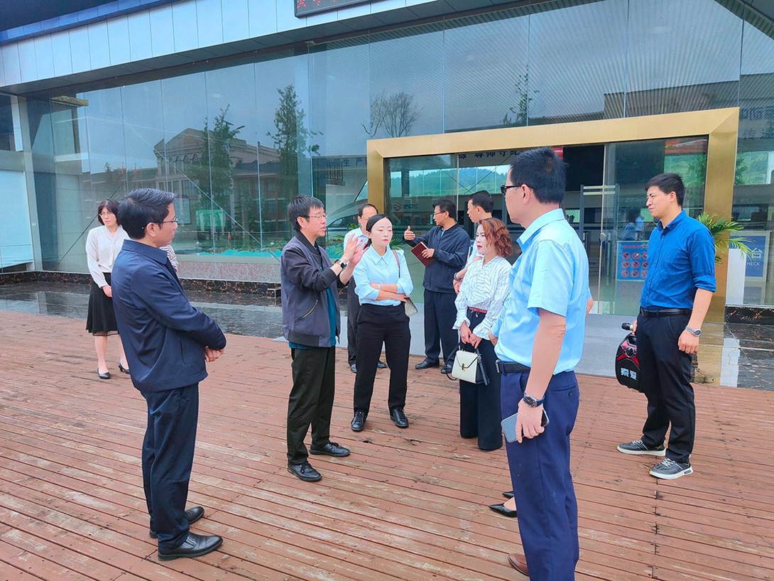 省信息中心副主任祖晓军一行莅临我校调研指导工作