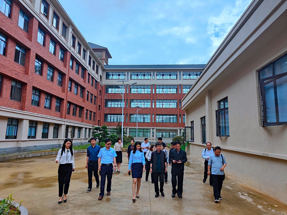 省信息中心副主任祖晓军一行莅临我校调研指导工作