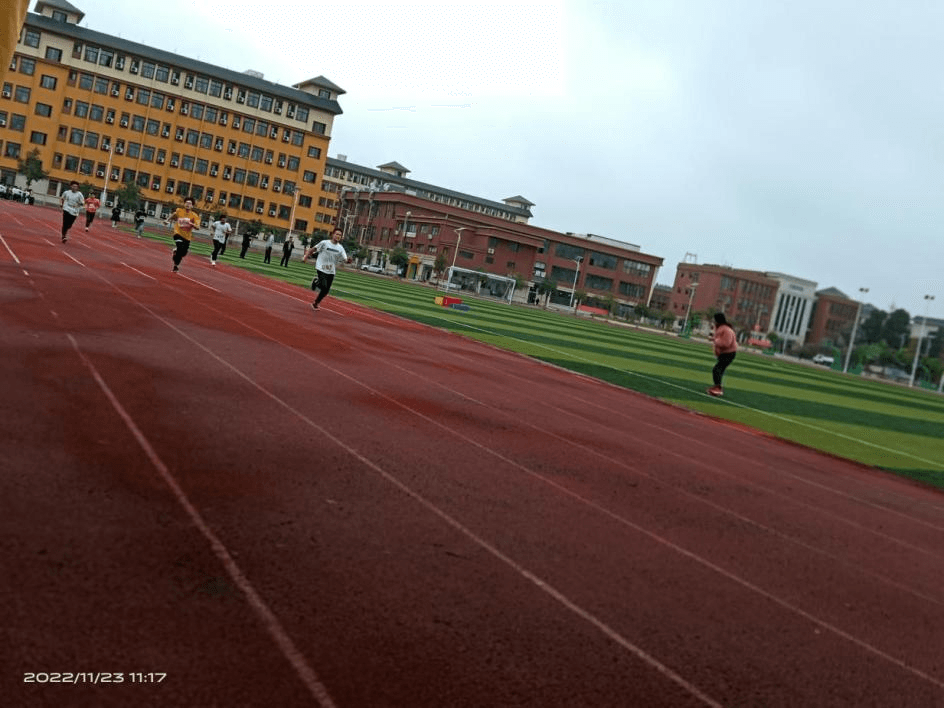 青春活力·拼搏进取丨红叶文学社运动会期间广播稿精选1