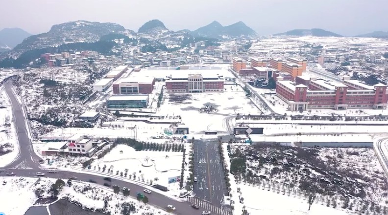 大美数院 静谧雪景 - 2022年雪景航拍视频